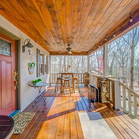 Cozy Cabin Retreat